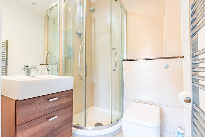 2 Bedroom Apartment For Sale In Victoria Street, St. Albans, Hertfordshire, AL1