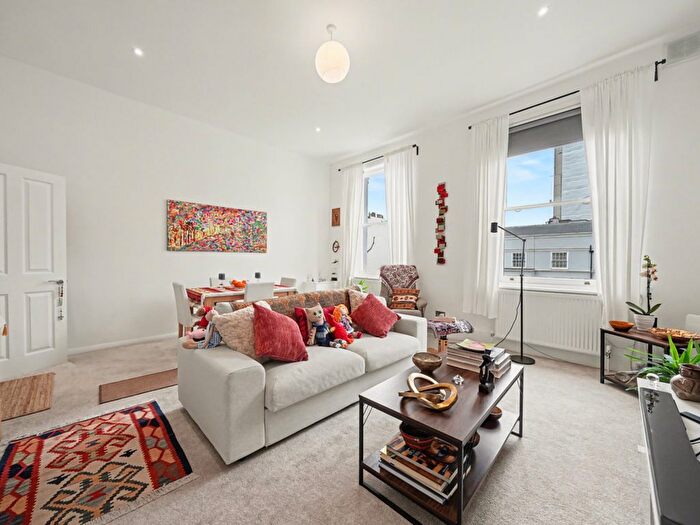 2 Bedroom Flat For Sale In Ongar Road, London, SW6