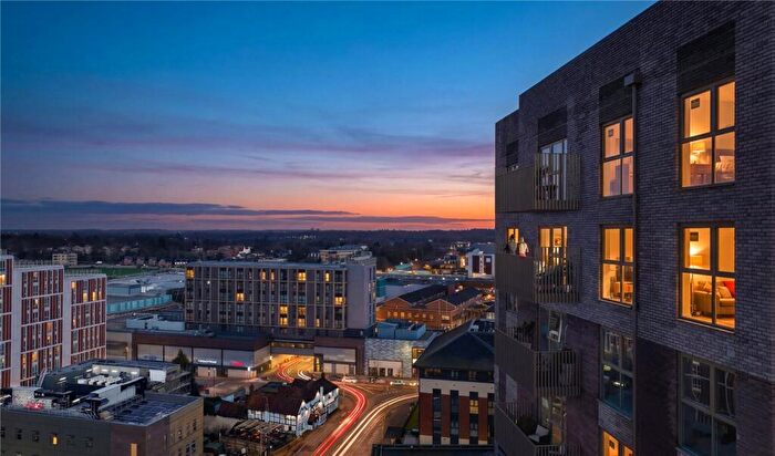 2 Bedroom Flat For Sale In Market Street, Bracknell, Berkshire, RG12