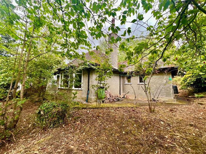 2 Bedroom Semi-Detached House For Sale In Saddleworth Road, Greetland, Halifax, HX4