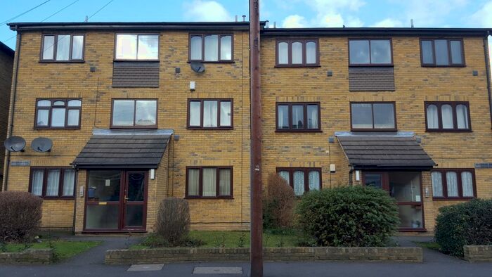 1 Bedroom Flat To Rent In Heath Road, Hounslow, TW3