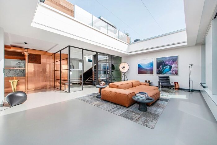 4 Bedroom Flat To Rent In Porchester Road, London, W2