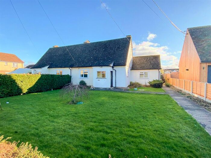 3 Bedroom Semi-Detached House For Sale In Easton Square, Sherston, Malmesbury, SN16