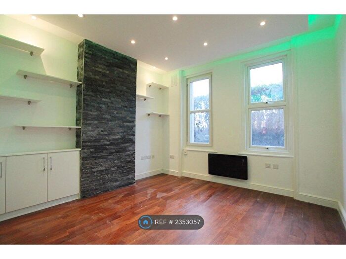 1 Bedroom Flat To Rent In Bath House, London, SE1