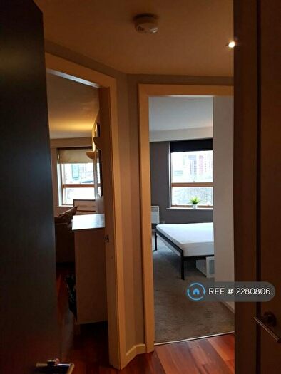 1 Bedroom Flat To Rent In Whitehall Road, Leeds, LS1