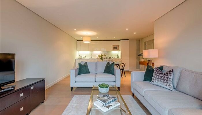3 Bedroom Flat To Rent In Apartment, Merchant Square East, London, W2