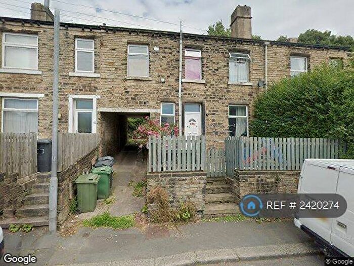 3 Bedroom Terraced House To Rent In Lowergate, Huddersfield, HD3