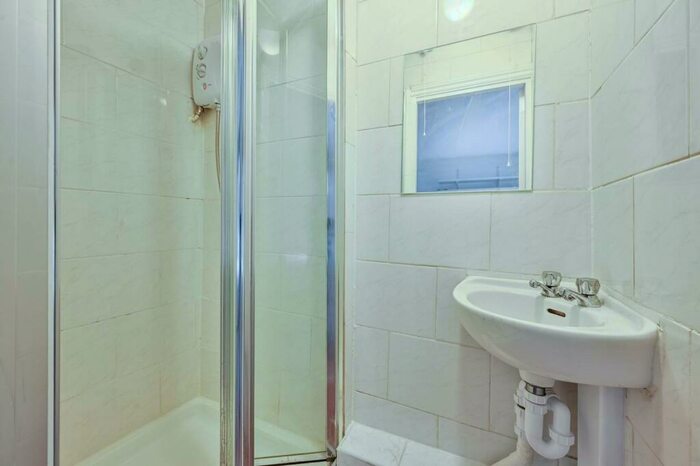 Studio To Rent In Hackney Road, Hackney, London, E2