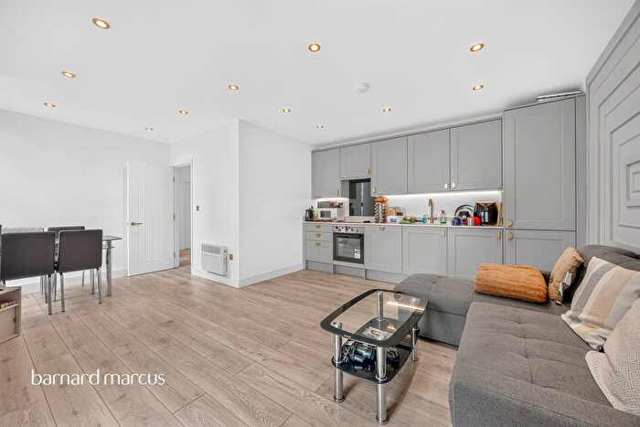 2 Bedroom Flat For Sale In St. Michaels Road, Croydon, CR0