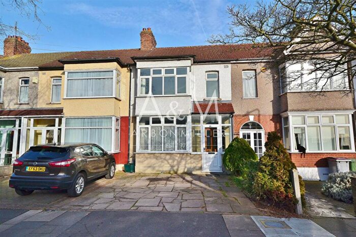 3 Bedroom Terraced House To Rent In Hazelbrouck Gardens, Hainault, IG6