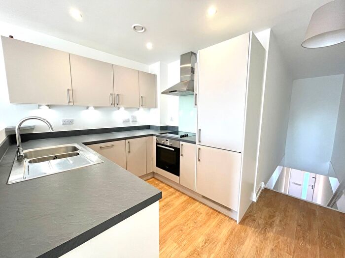 1 Bedroom Flat To Rent In Turnpike Lane, Faygate, Horsham, RH12