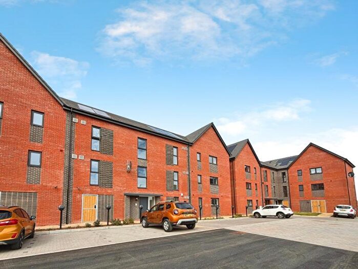 2 Bedroom Flat To Rent In Clarks Grove - Stoke Gifford, BS34