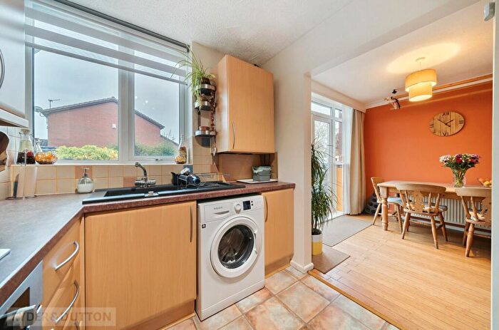 3 Bedroom Terraced House For Sale In Counthill Road, Watersheddings, Oldham, OL4