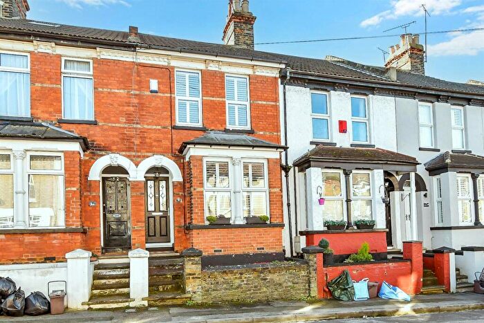 2 Bedroom Terraced House For Sale In Clive Road, Rochester, Kent, ME1