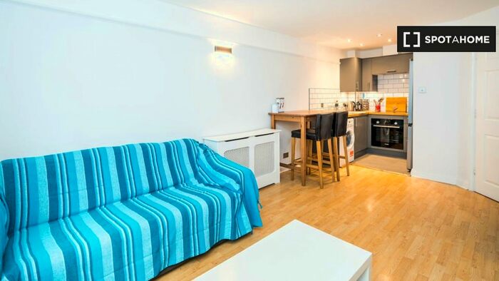 1 Bedroom Flat To Rent In Cleveland Grove, E1