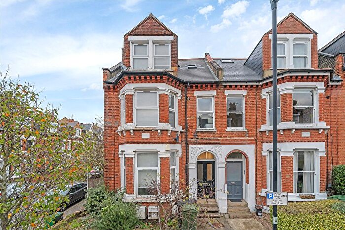 5 Bedroom End Terrace House For Sale In Kestrel Avenue, London, SE24
