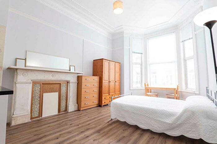 Studio To Rent In Cheniston Gardens, High Street Kensington, London, W8