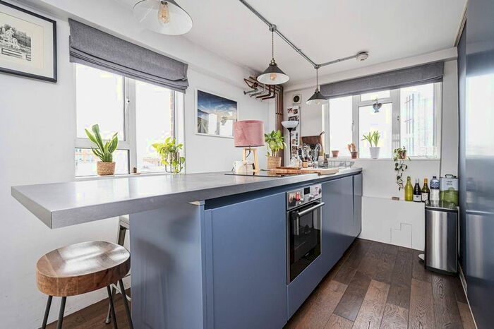 2 Bedroom Flat To Rent In Gee Street, Clerkenwell, London, EC1V