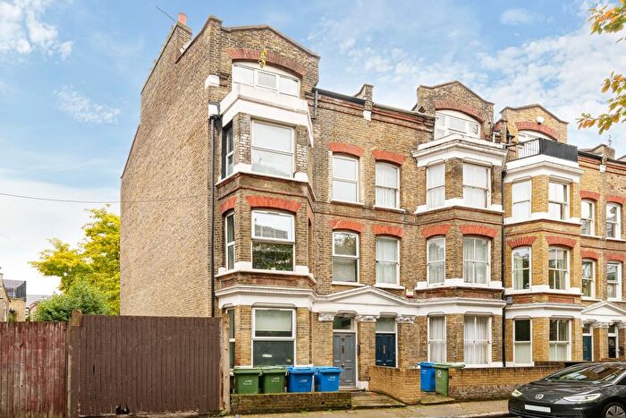 Studio To Rent In Oswin Street, London, SE11