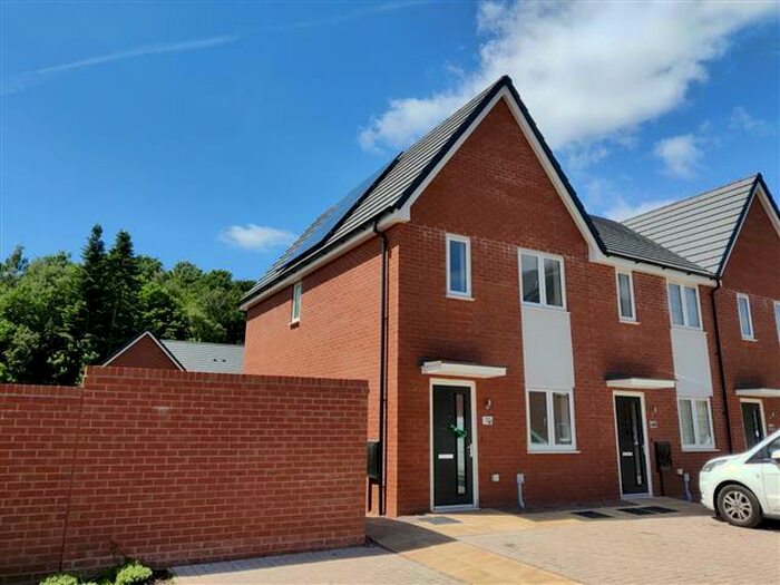 2 Bedroom House To Rent In Brierley Hill Road, Stourbridge, DY8