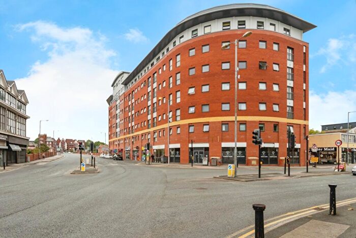 2 Bedroom Flat For Sale In Marsden Road, Bolton, Greater Manchester, BL1