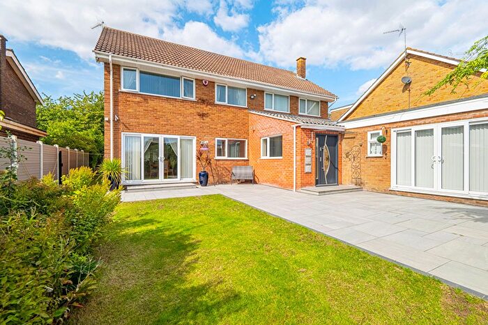 6 Bedroom Detached House For Sale In Lowestoft Road, Gorleston-On-Sea, NR31
