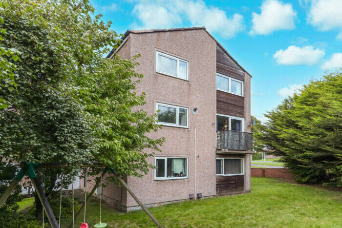 3 Bedroom Maisonette For Sale In McGrigor Road, Rosyth, Dunfermline, KY11