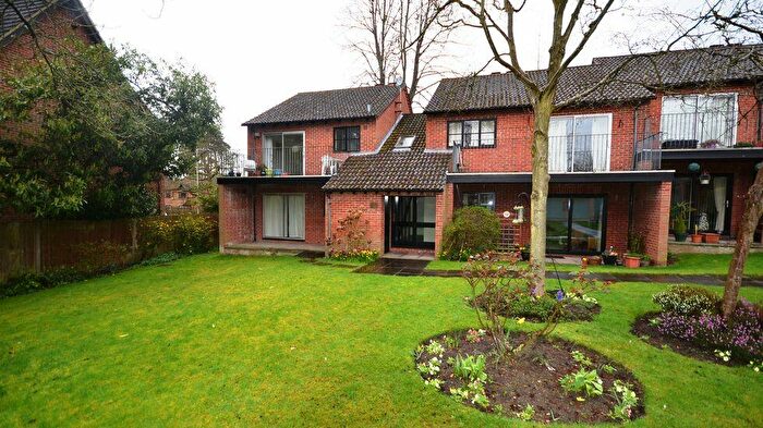 1 Bedroom Apartment To Rent In Old Pharmacy Court, Lower Broadmoor Road, RG45