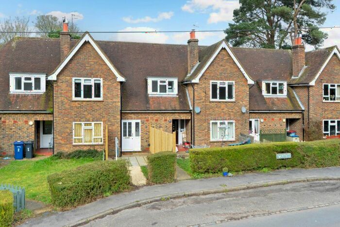 1 Bedroom Flat For Sale In Dye House Road, Thursley, Godalming, Surrey, GU8