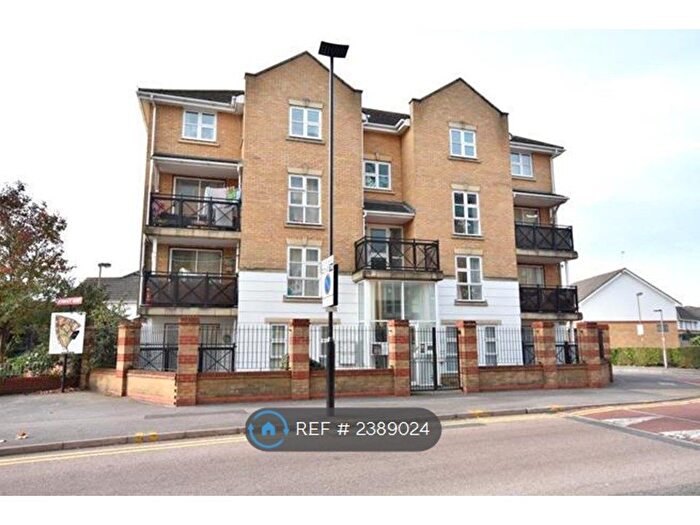 2 Bedroom Flat To Rent In Highfield Road, Feltham, TW13
