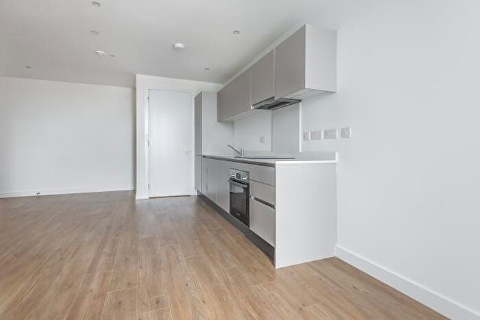2 Bedroom Apartment To Rent In Royal Winchester House, Bracknell, RG12