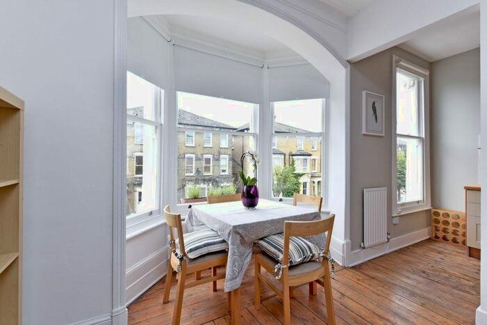 1 Bedroom Flat To Rent In Ramsden Road, Balham, London, SW12