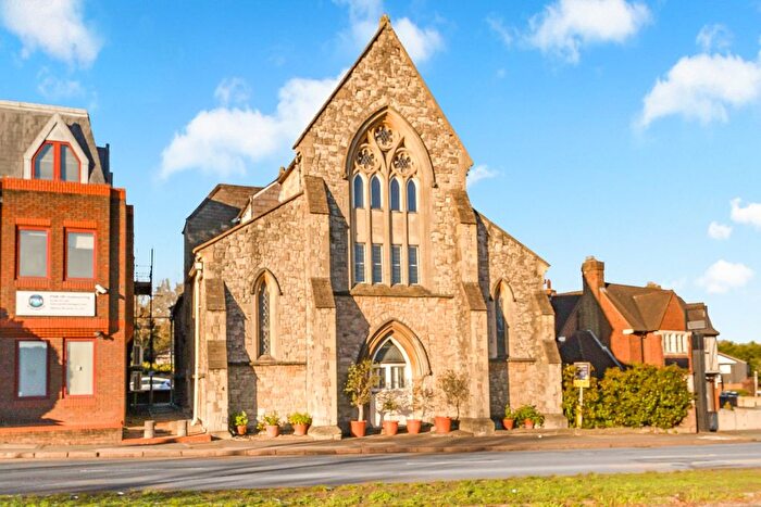 1 Bedroom Flat For Sale In Egham Hill, Egham, TW20