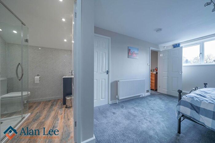 4 Bedroom Detached House For Sale In Badger Road, Tytherington, SK10