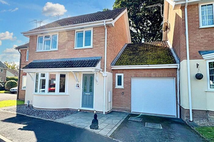 4 Bedroom Semi-Detached House For Sale In Verwood, BH31