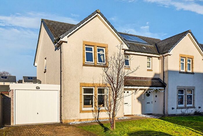 3 Bedroom Property For Sale In Fulton's Crescent, Fenwick, KA3