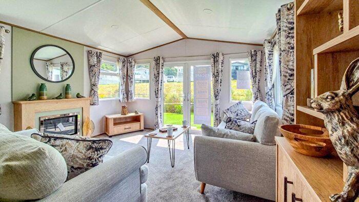 2 Bedroom Park Home For Sale In Hedley Wood Holiday Park, EX22