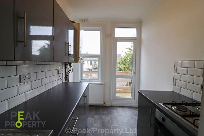 1 Bedroom Flat To Rent In Southview Drive, Westcliff On Sea, SS0