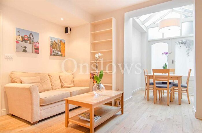 2 Bedroom Flat To Rent In Kempsford Gardens, London, SW5