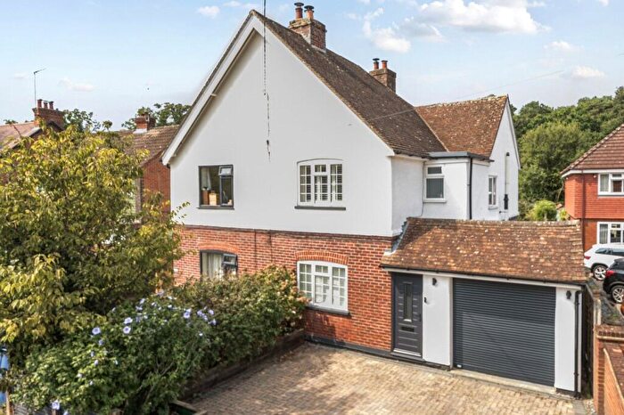 3 Bedroom Semi-Detached House For Sale In Yew Tree Road, Witley, Godalming, GU8