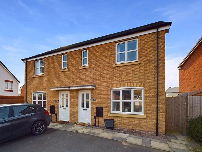 3 Bedroom Semi-Detached House For Sale In Willow Bank, Whittington, Worcester, Worcestershire, WR5