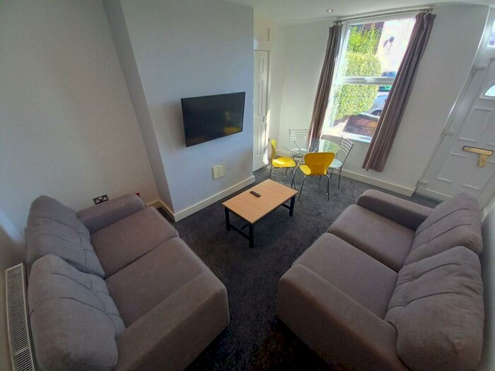 4 Bedroom Terraced House To Rent In Barnbrough Street, Leeds, West Yorkshire, LS4