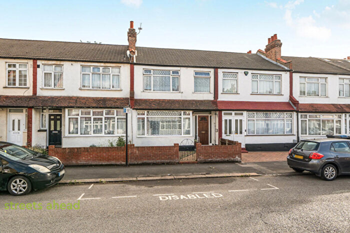 3 Bedroom Terraced House For Sale In Silverleigh Road, Thornton Heath, CR7