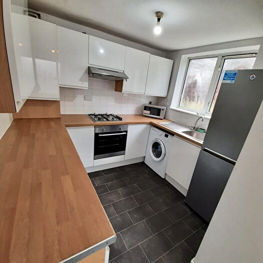 5 Bedroom Property To Rent In Cromwell Street, Mount Pleasant, Swansea, SA1