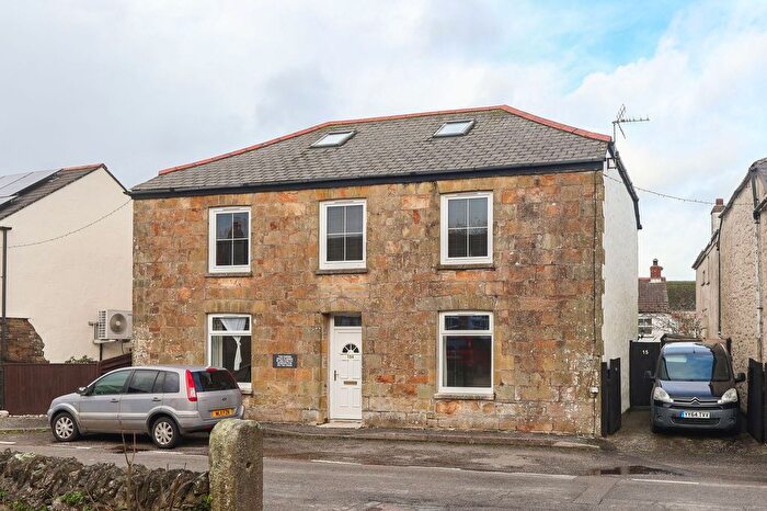 2 Bedroom Flat To Rent In The Cross, St. Newlyn East, TR8
