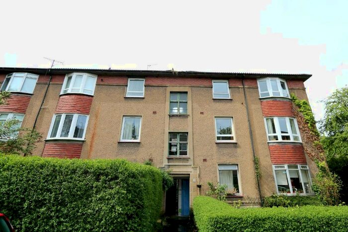 3 Bedroom Flat To Rent In Ripon Drive, Glasgow, G12