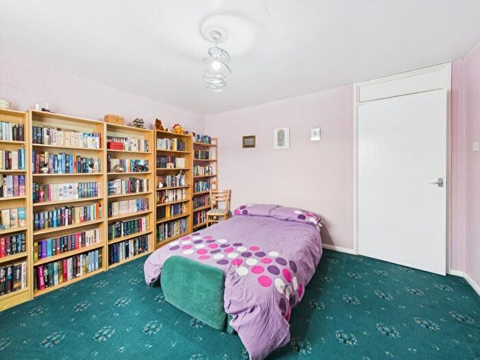2 Bedroom Terraced House For Sale In Kenilworth Rise, Dedridge, Livingston, EH54