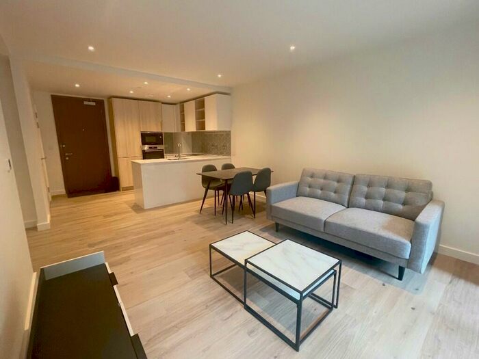 1 Bedroom Flat To Rent In Blenheim Mansions, Mary Neuner Road, London, N8