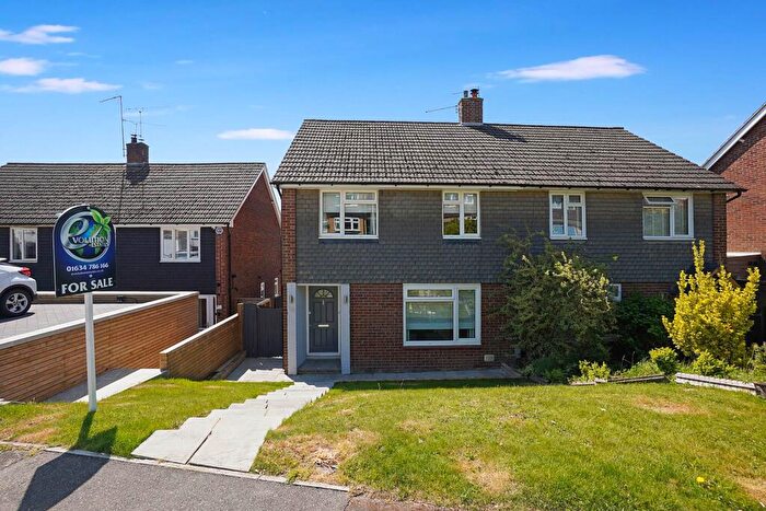 3 Bedroom Semi-Detached House For Sale In Ladywood Road, Cuxton, ME2