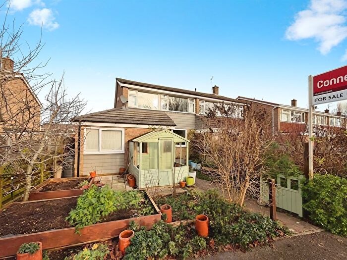 4 Bedroom Semi Detached House For Sale In Kestrel Drive, Pucklechurch, Bristol, BS16